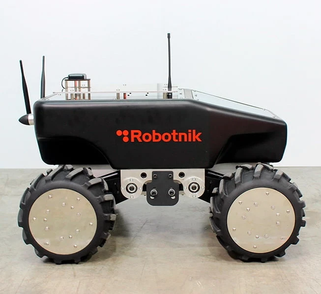 Summit XL 4WD Autonomous Robot